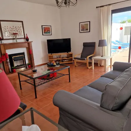 Spacious 4 Bed Family Villa Playa Blanca Lanzarote